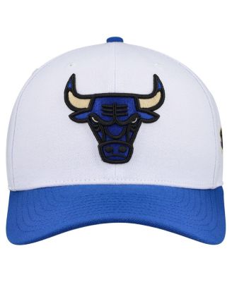Men's White Chicago Bulls Core Pro Crown Adjustable Hat