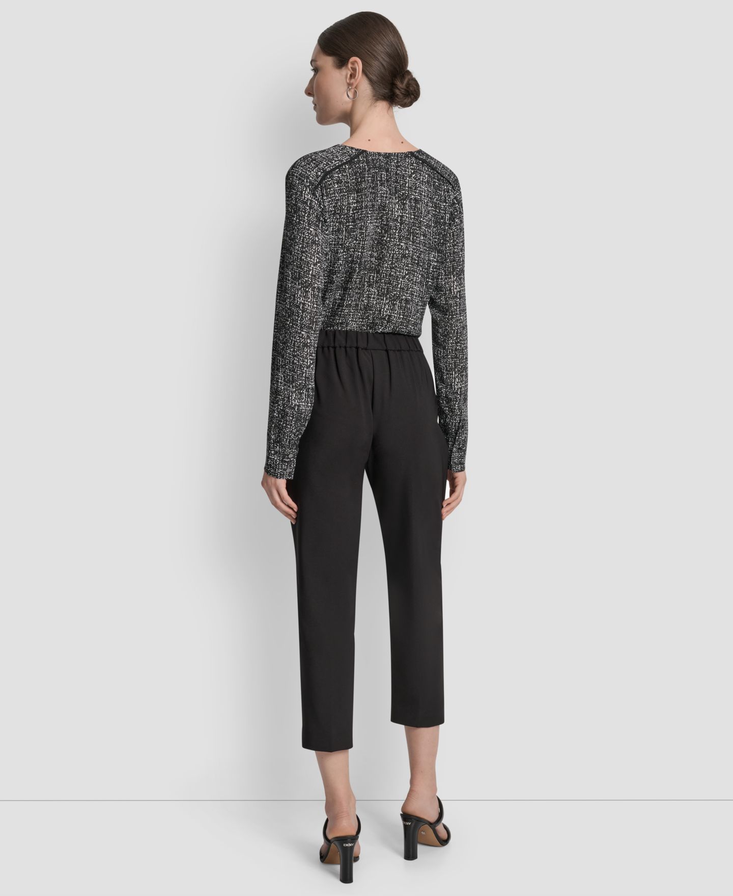 Женские брюки DKNY Mid-Rise Pull-On Cropped Pants, цвет: Чёрный — фото 5