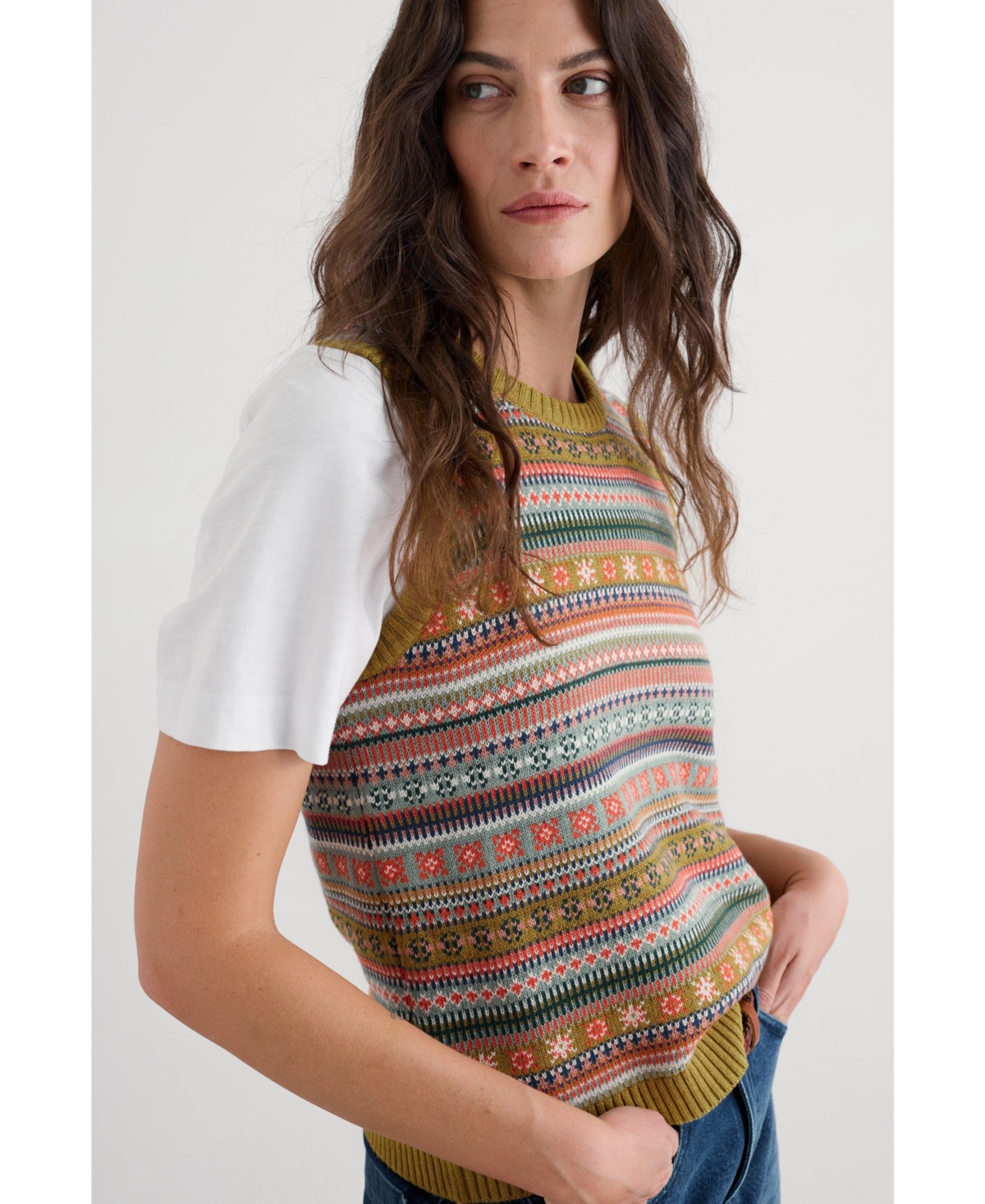 Women's Cove Cottage Sweater Vest - Carved relief pear multi