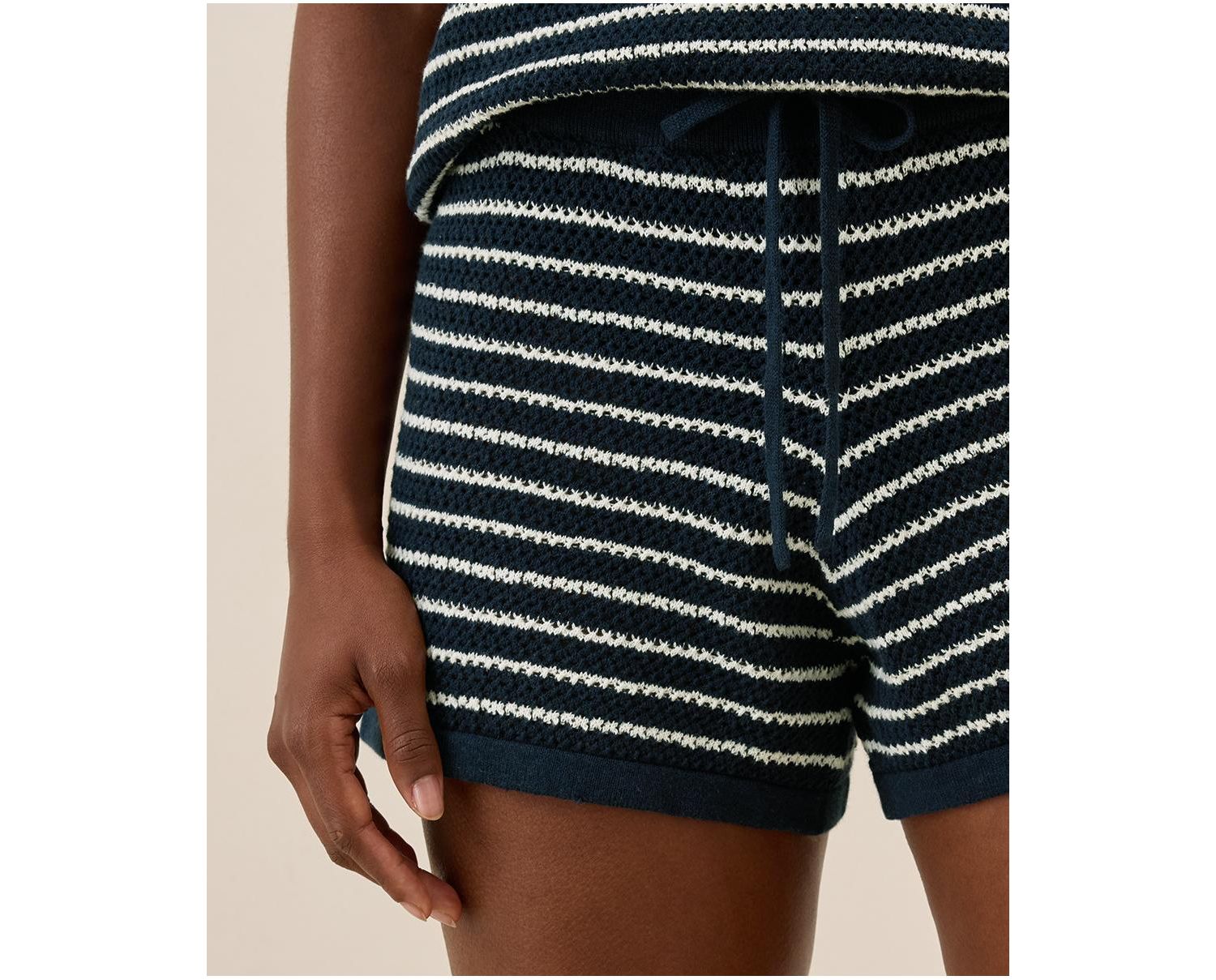 Women's Beachside Linen Crochet Short