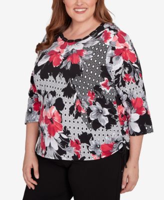 Plus Size Patchwork Diamond Floral Crew Neck Top