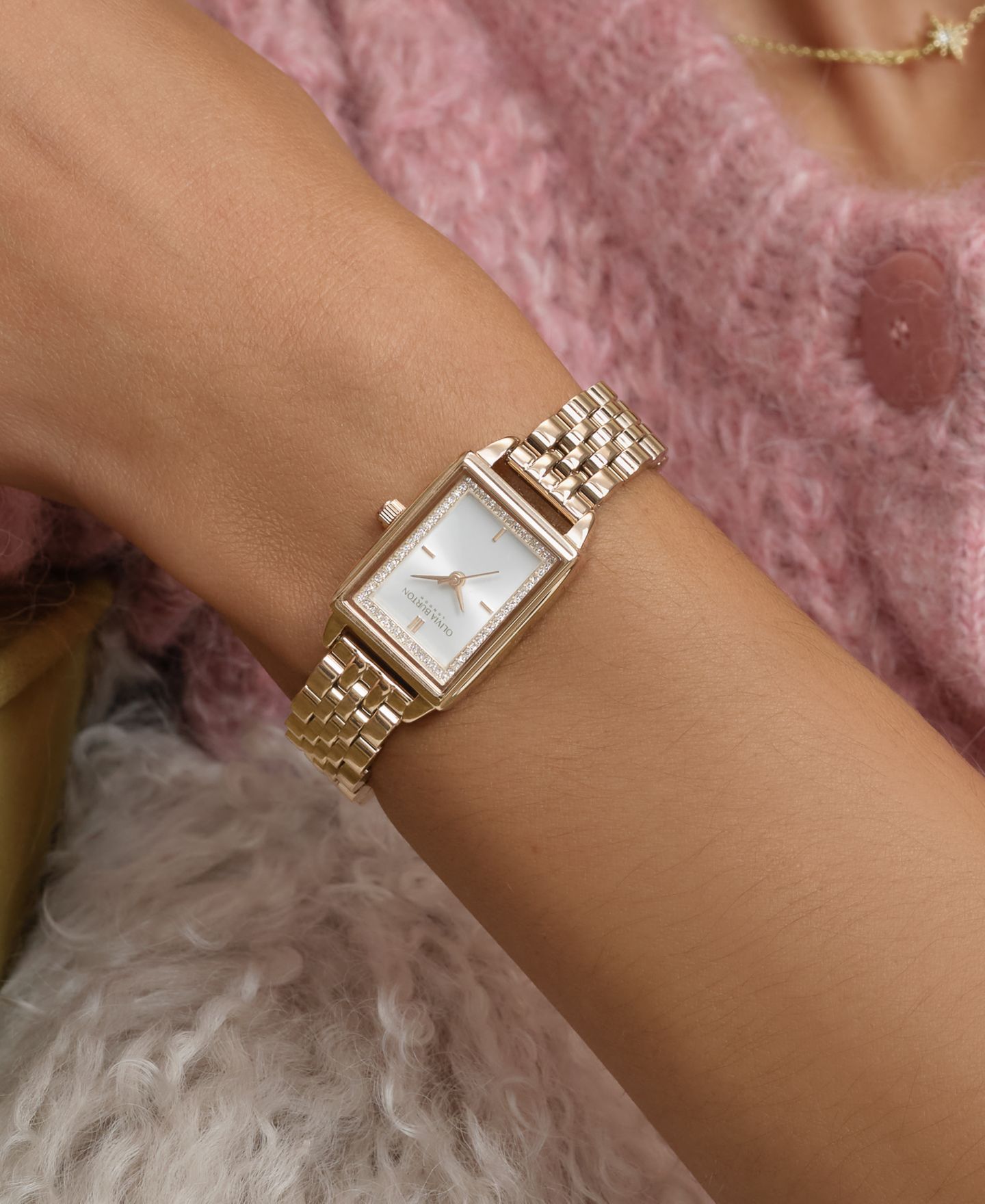 Женские часы Olivia Burton Quartz Carnation Gold-Tone Stainless Steel Bracelet Watch 25.5mm x 20.5mm — фото 5