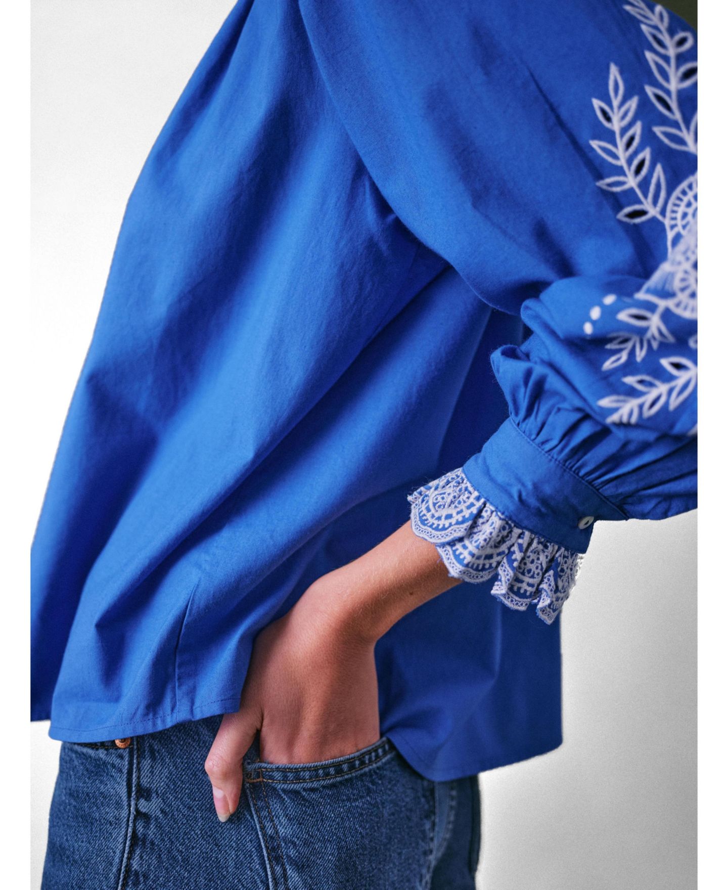 Женская блузка Cape Cove Jewel Trim Cotton Carla, цвет: Кобальтовый синий — фото 4