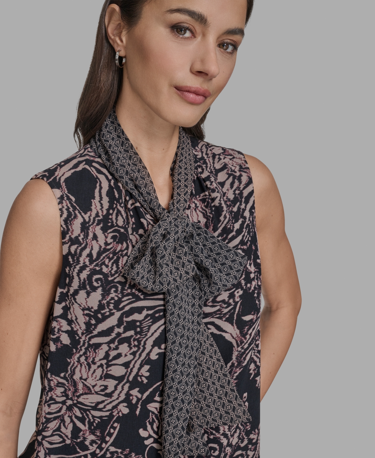 Bcbg Women's Printed Sleeveless Tie-neck Blouse In Black