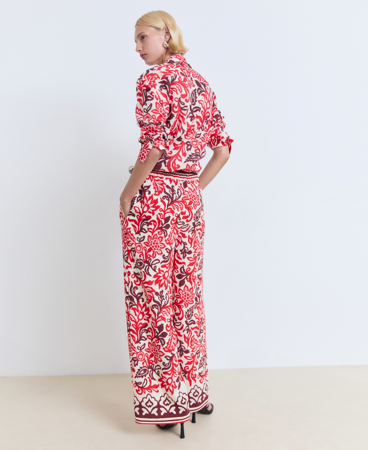 Mango Flowy Printed Trousers In Pink