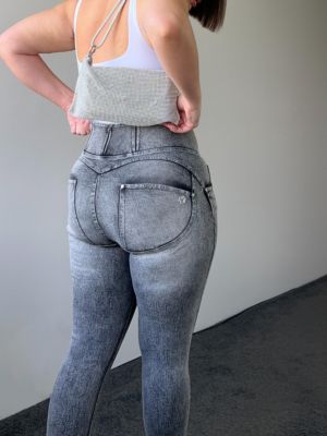 Women's Curvy Ripped High-Rise Sculpting Skinny Jeans