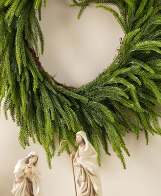 28" Greenery Polyethylene Christmas Dripping Wreath