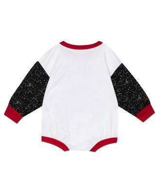 Baby Boys and Girls White Chicago Bulls Hardwood Classics Posterboard Oversize Long Sleeve Bodysuit