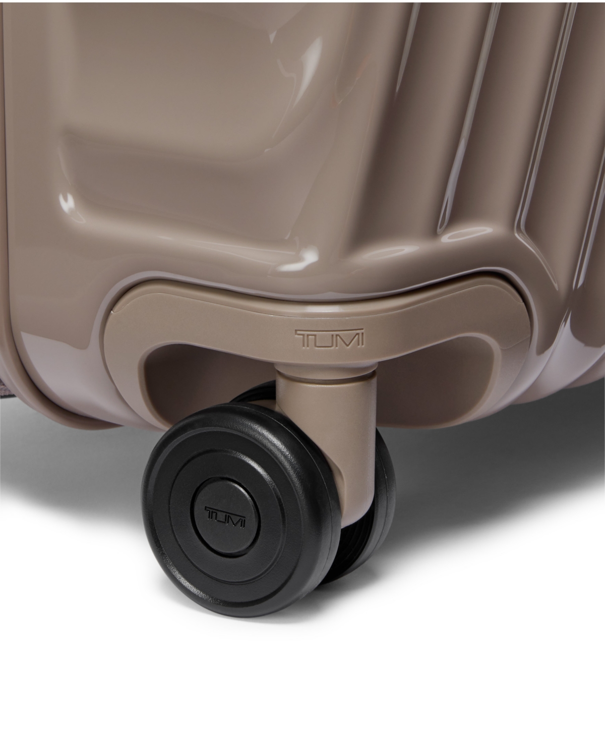 Tumi 30" Extended Trip Expandable Packing Case In Gray