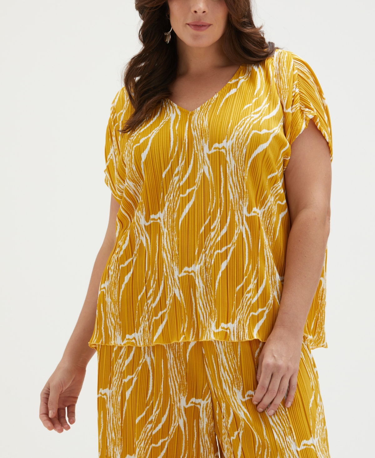 Plus Size Ripple Print V-Neck Plisse Short Sleeve Top - Golden Spice