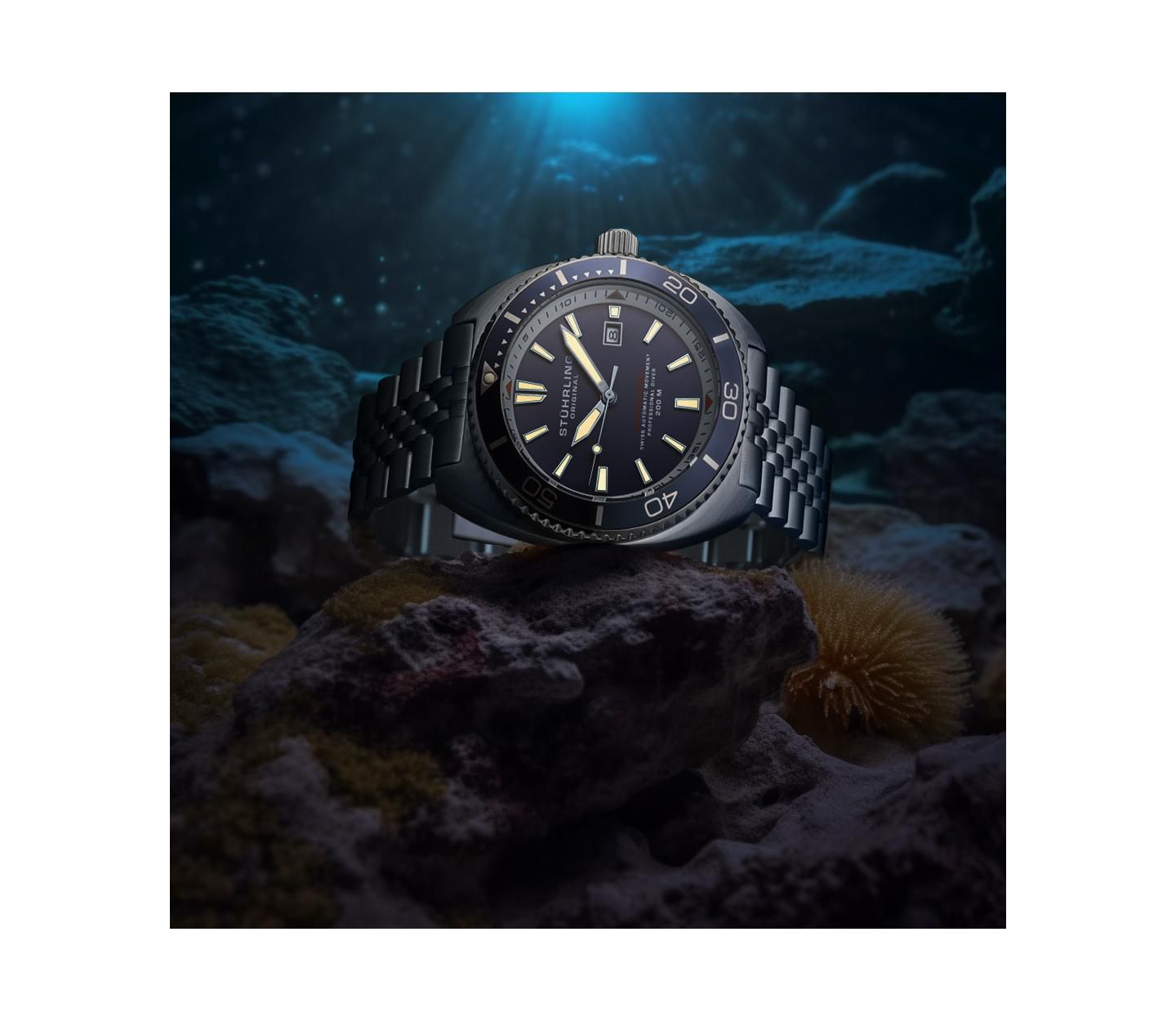 Мужские часы Stuhrling 1008 Automatic Watch Swiss Movement Tonneau Stainless Steel Case Blue Dial Jubilee Bracelet 200M Water Resistant Date Window Diver, цвет: Синий — фото 3