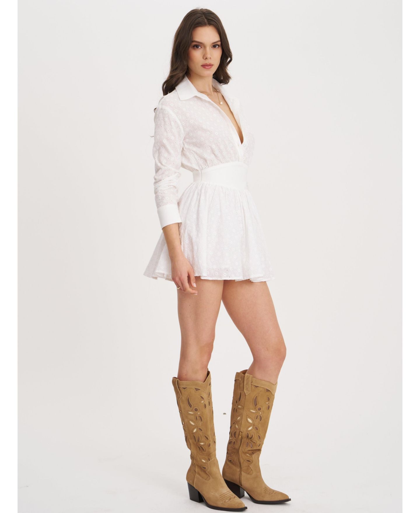 Женское платье Miss Circle Gabriella White Cotton Eyelet Button Up Long Sleeve Shirt Dress, цвет: Белый — фото 8