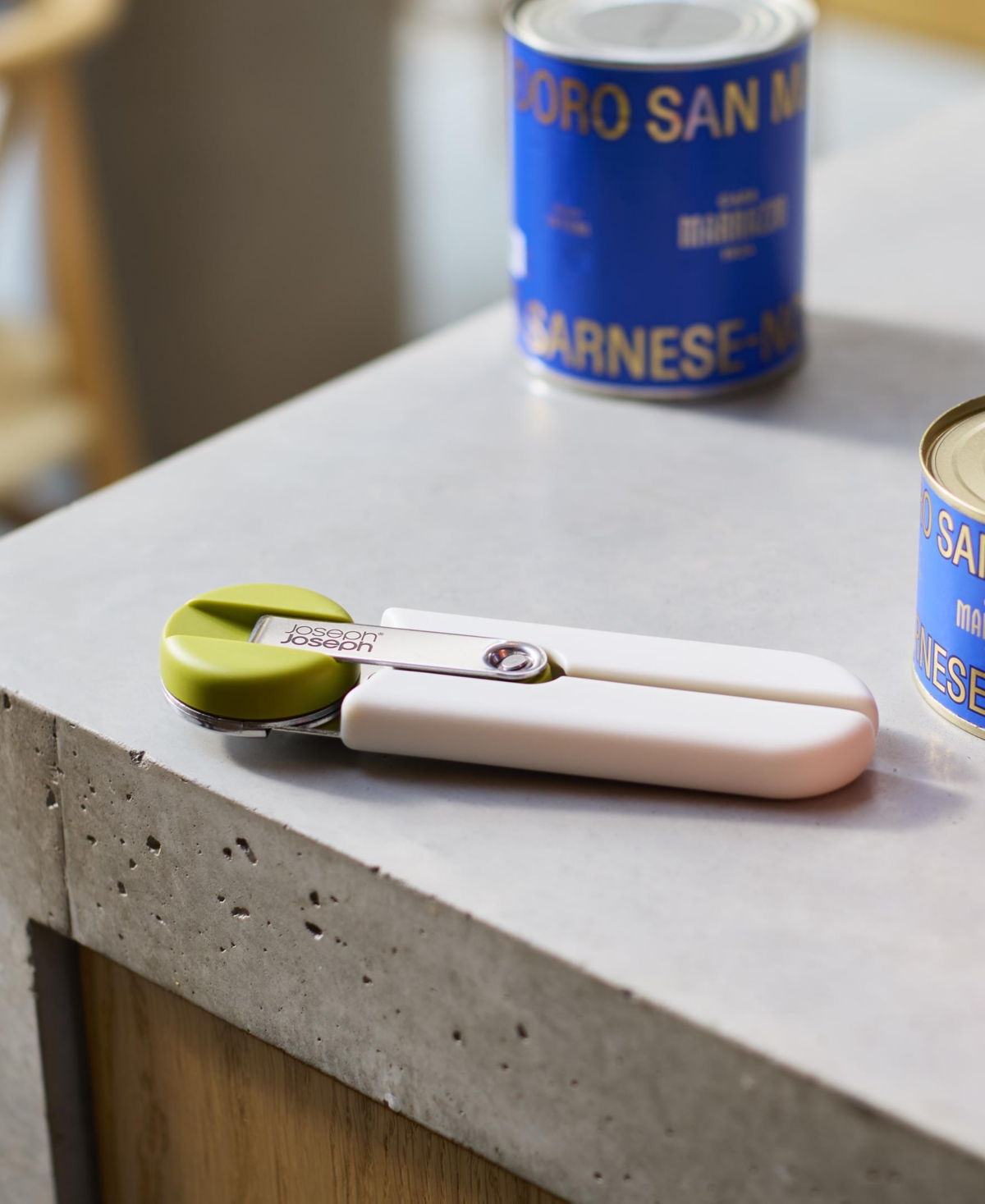 Joseph Joseph Goround Easy-open Can Opener In White