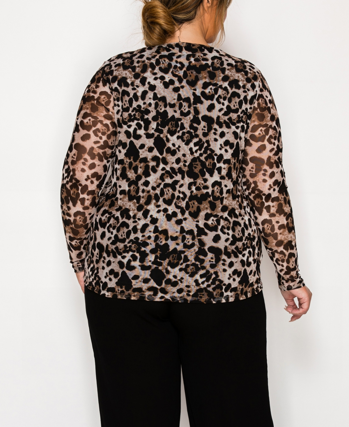 Coin 1804 Plus Size Leopard Mesh Scoop Neck Long Sleeve Top In Gray