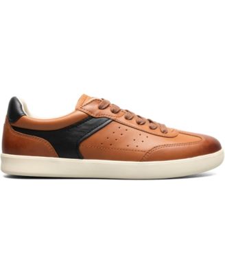 Men's Pace Round Toe Lace Up Sneakers