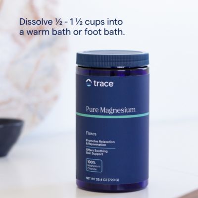 Pure Magnesium Flakes: Bath soak for relaxation, sleep, and skin health. Soothes body and feet. 44 oz.