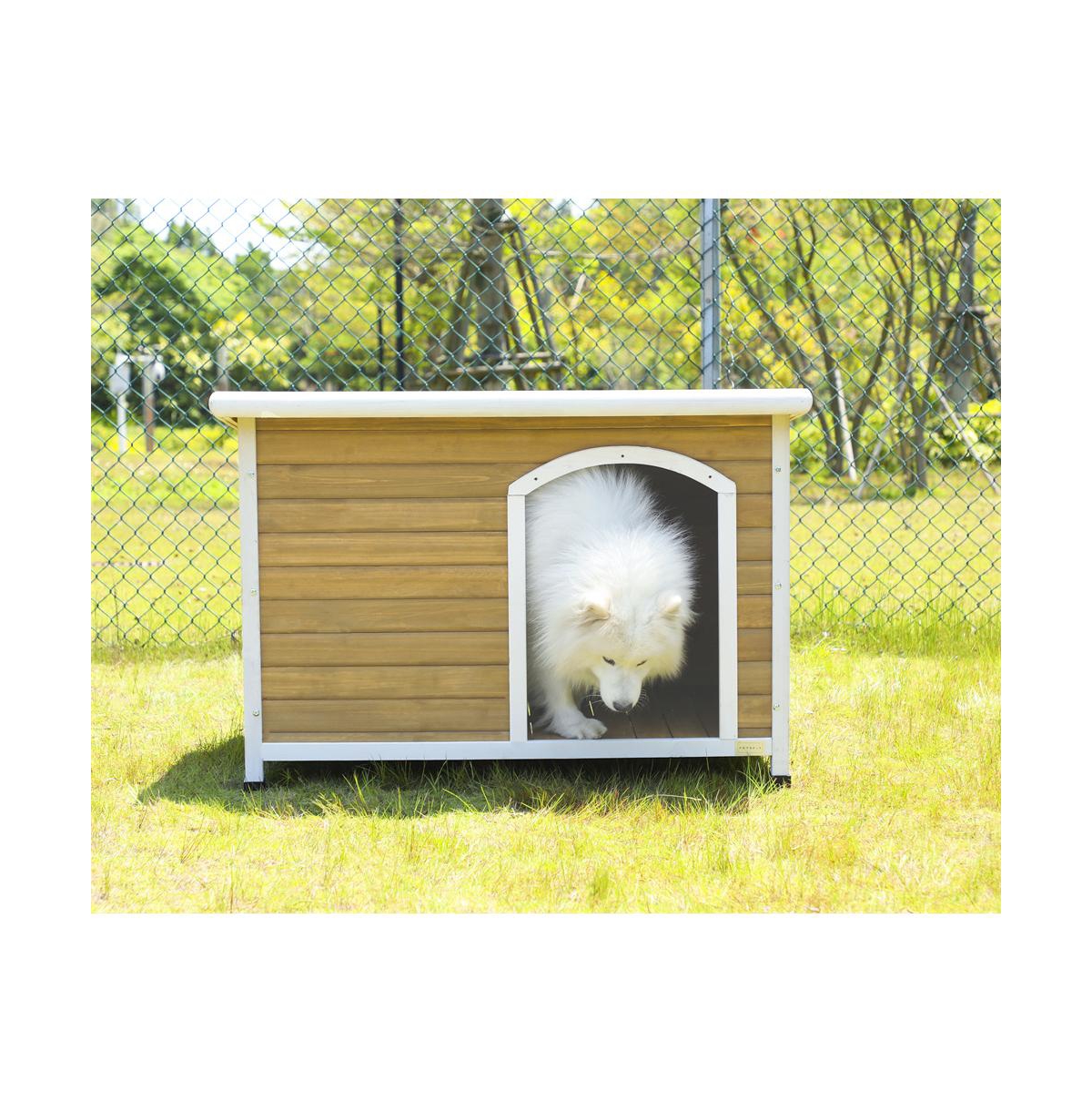 Aostirmotor Yellow Medium Wooden Outdoor Dog House with Adjustable Plastic Feet and Elevated Floor