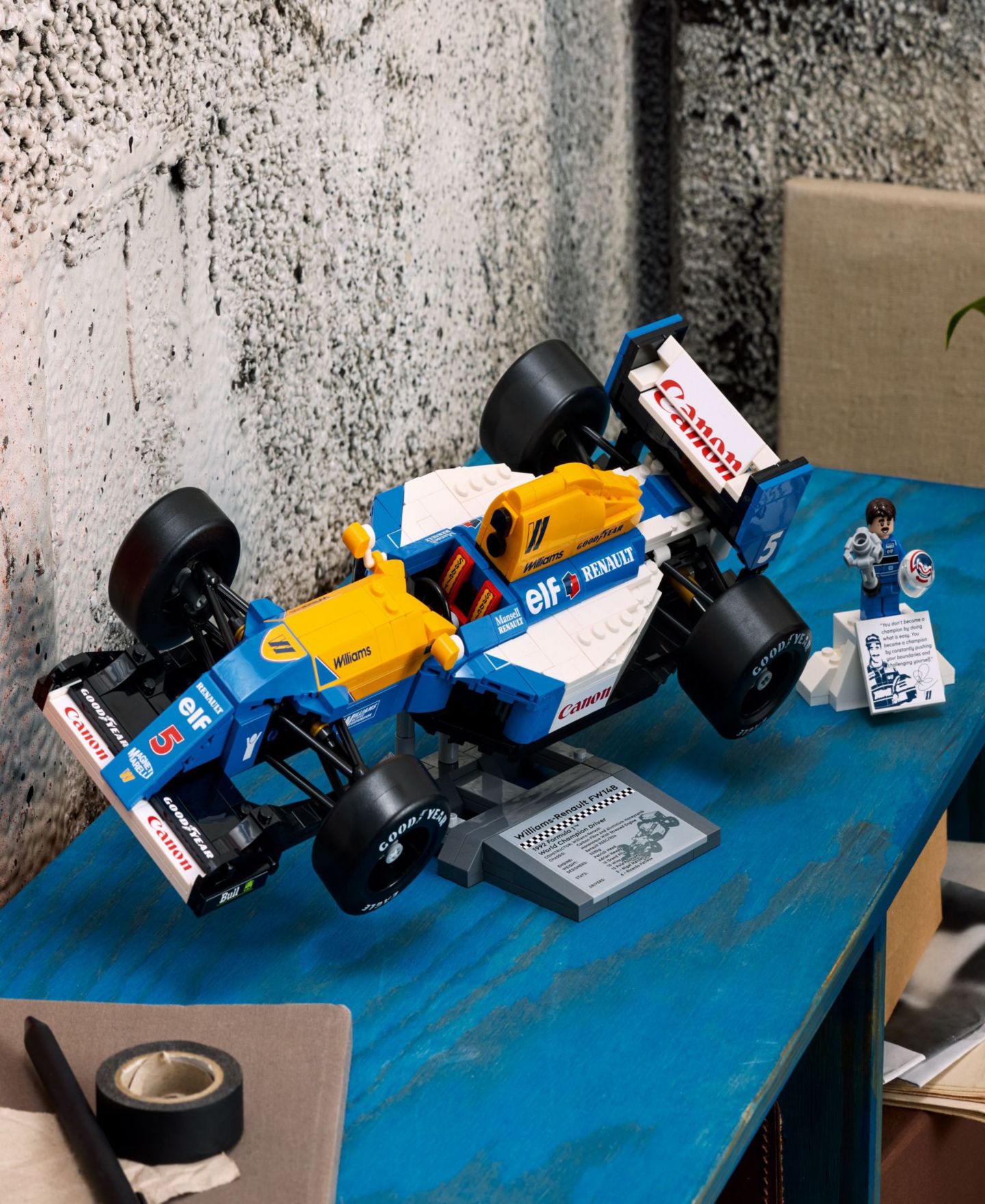 Детские конструкторы LEGO® Icons Williams Racing FW14B and Nigel Mansell Model Car Set 10353, 799 Pieces — фото 7