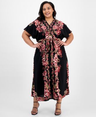 Sandra Darren - Plus Size Printed Short-Sleeve Maxi Dress