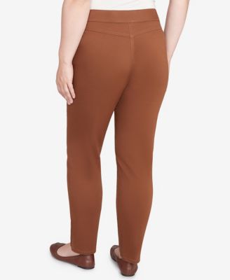 Petite Allure Front Pocket Crop Pants