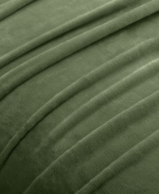 Classic Velvety Plush Blanket, Twin