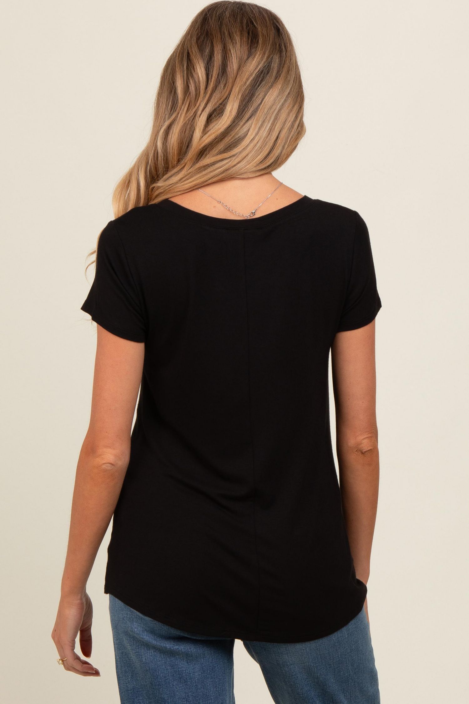 Women's Black Basic V-Neck Short Sleeve Top