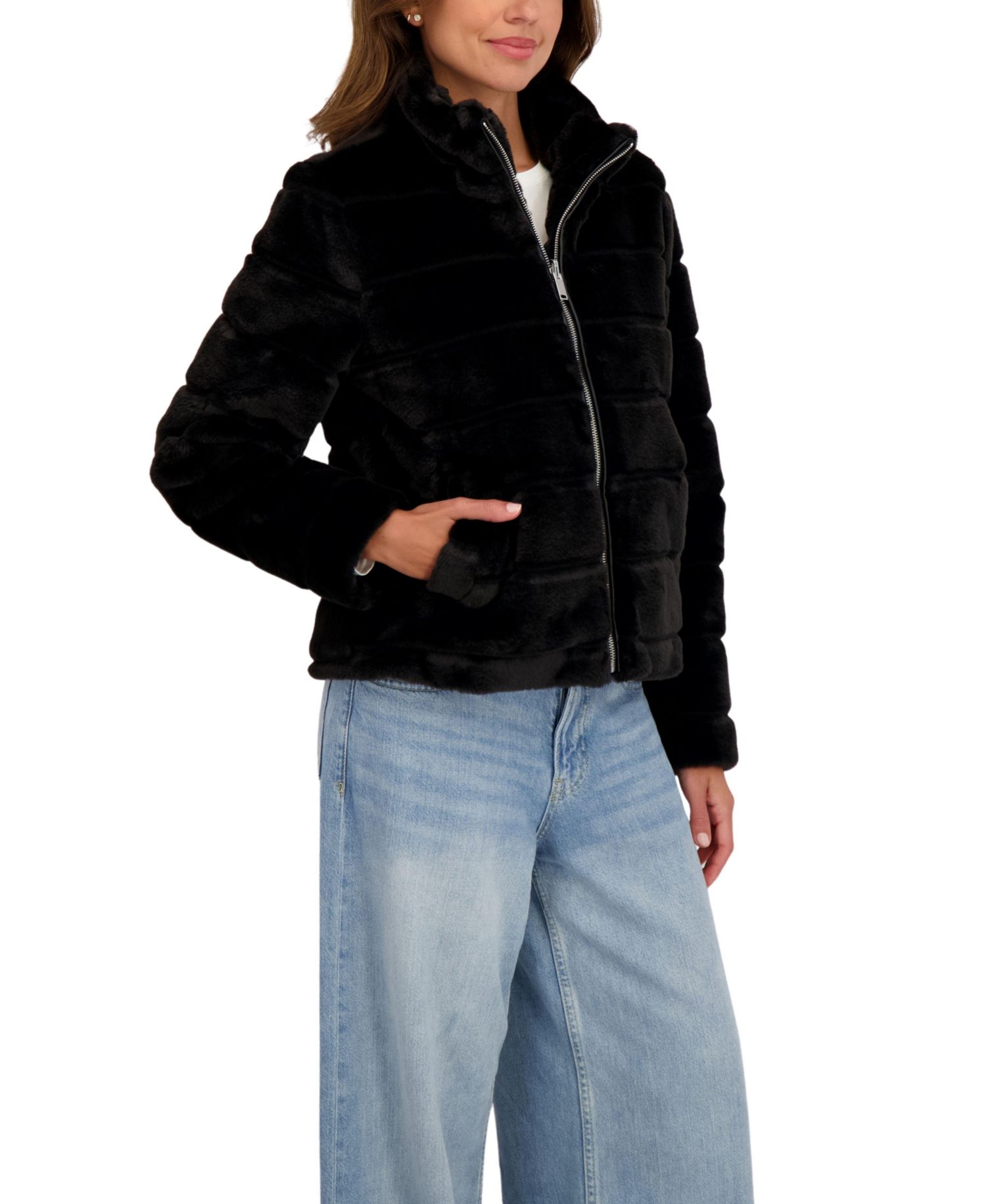Women's Grooved Short Faux Fur Jacket