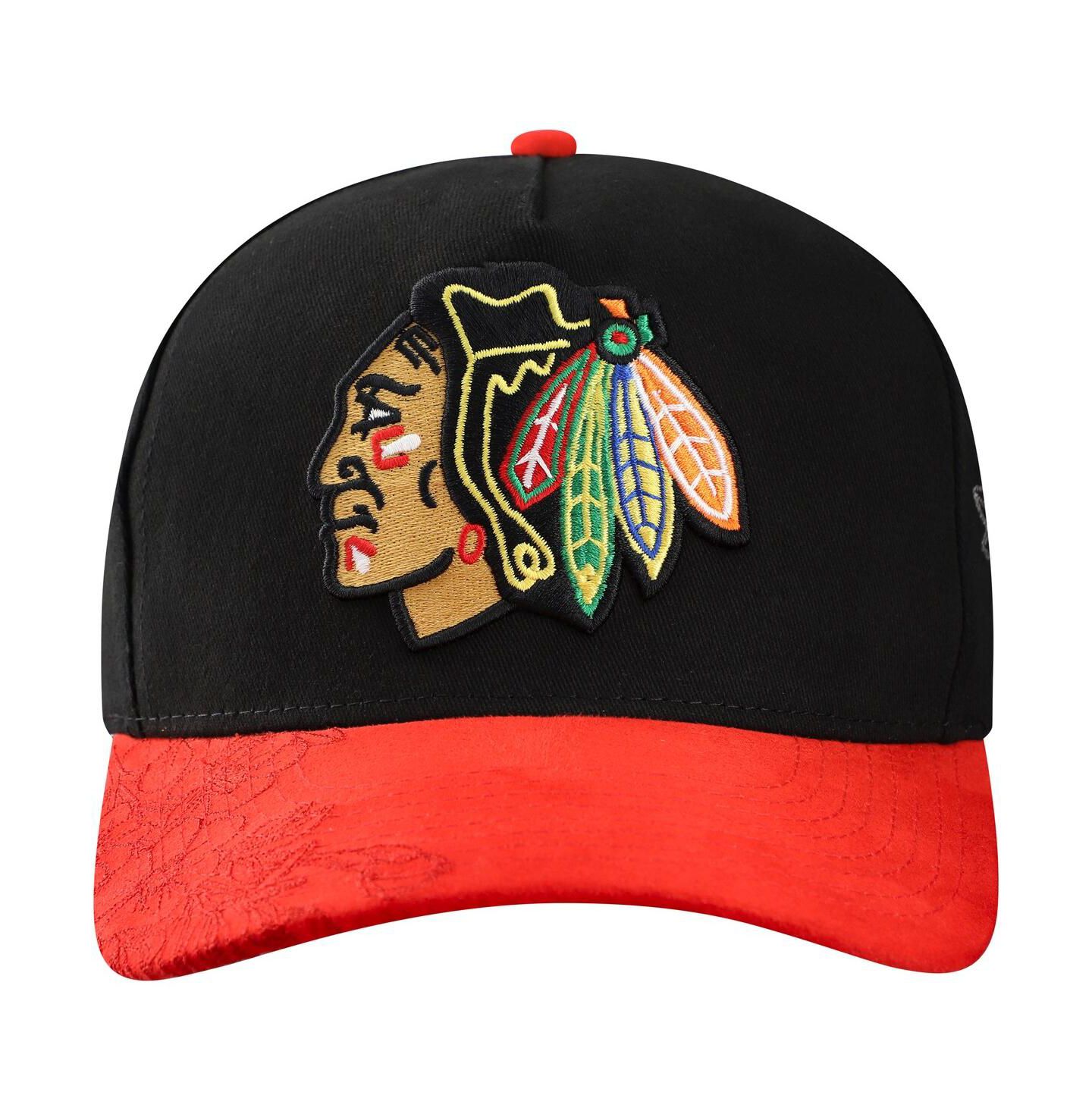 Мужская кепка Mitchell & Ness Black/Red Chicago Blackhawks May Flowers Pro Crown Adjustable Hat — фото 4