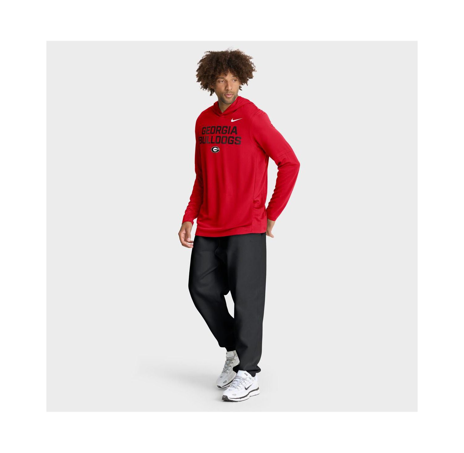 Men's Red Georgia Bulldogs 2025 Sideline Performance Long Sleeve Hoodie T-Shirt