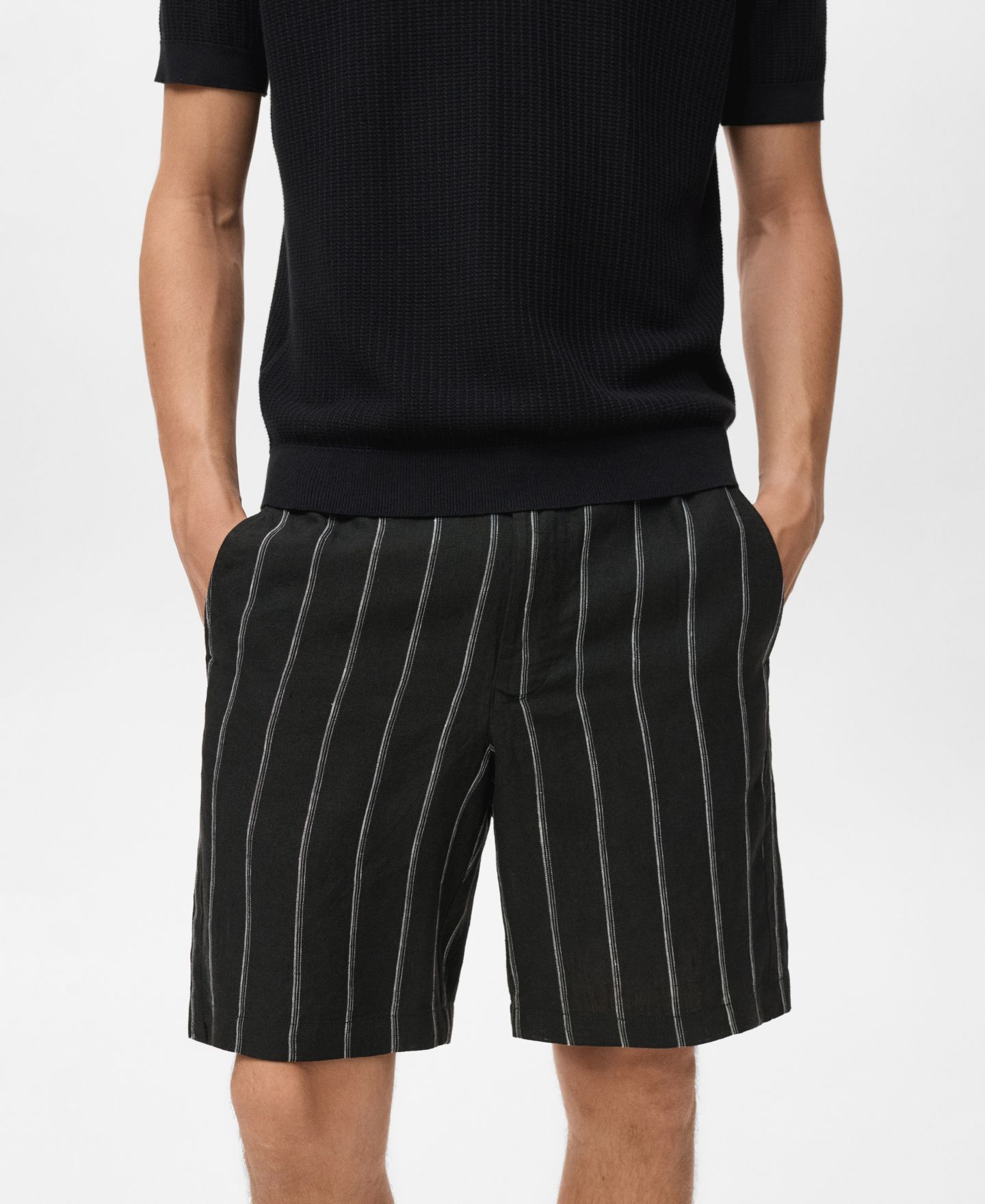 Мужские шорты Mango Striped Linen-Blend 8.5" Bermuda, цвет: Угольный — фото 4