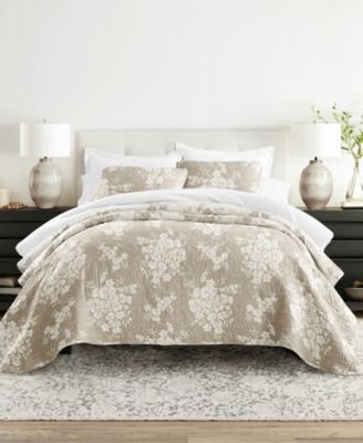 Distressed Bouquet Reversible 2-Pc. Quilt Set, Twin/Twin XL
