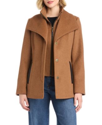 Women's Short Wool Coat With Fixed Bib
