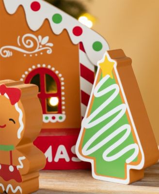 Wooden Christmas Gingerbread House Table D&eacute;cor, Set of 4