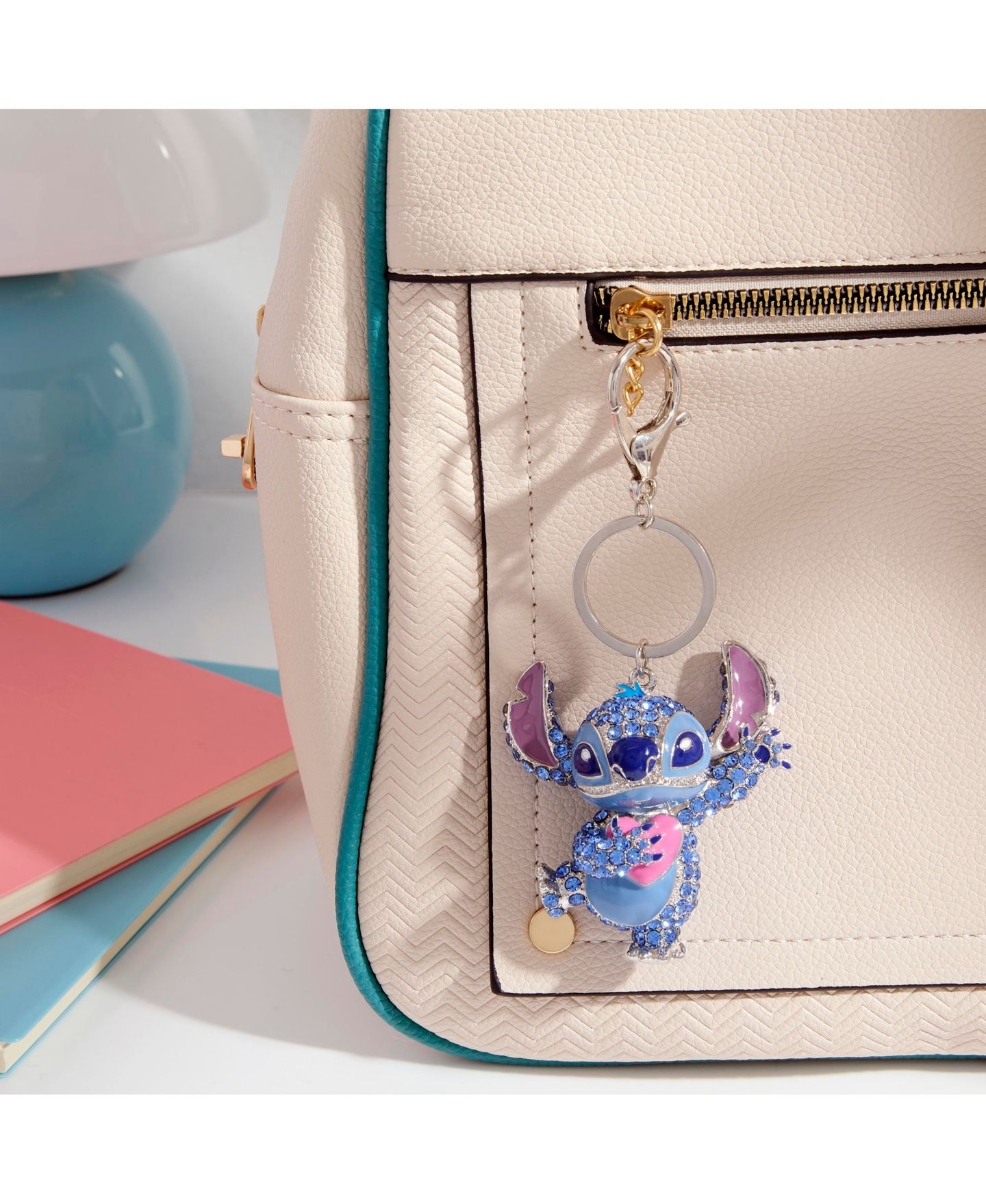 Брелок Disney Stitch Keychain Official License, Multicolored Pave Crystal Stitch Heart Charm Keychain, Bag Charm, цвет: Синий / Розовый — фото 3