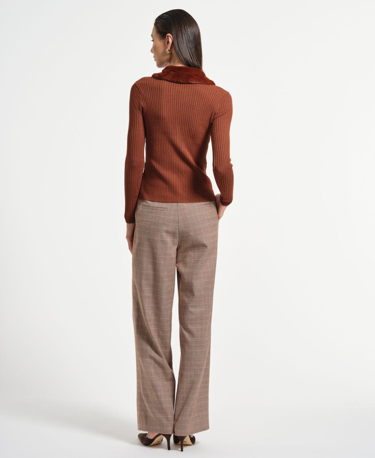 Isaac Mizrahi Women's Collar Zip Front Sweater Top In Brown