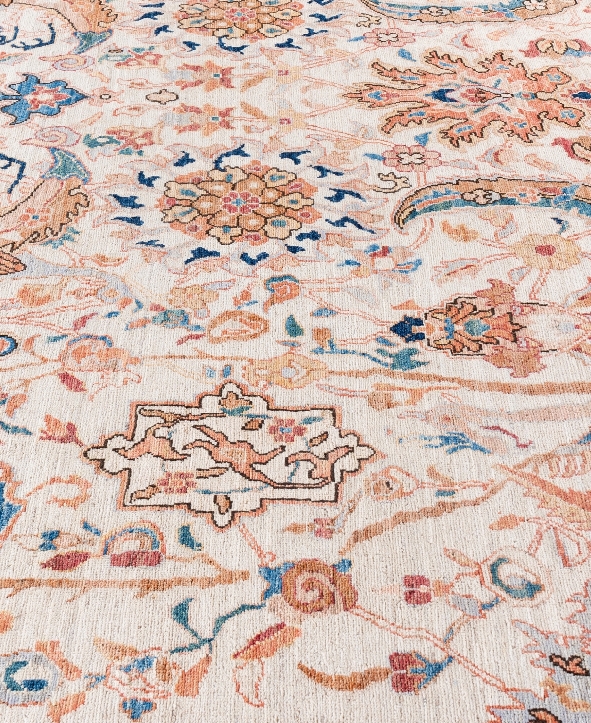Adorn Hand Woven Rugs Serapi M0103-118 8'10"x11'9" Area Rug In White