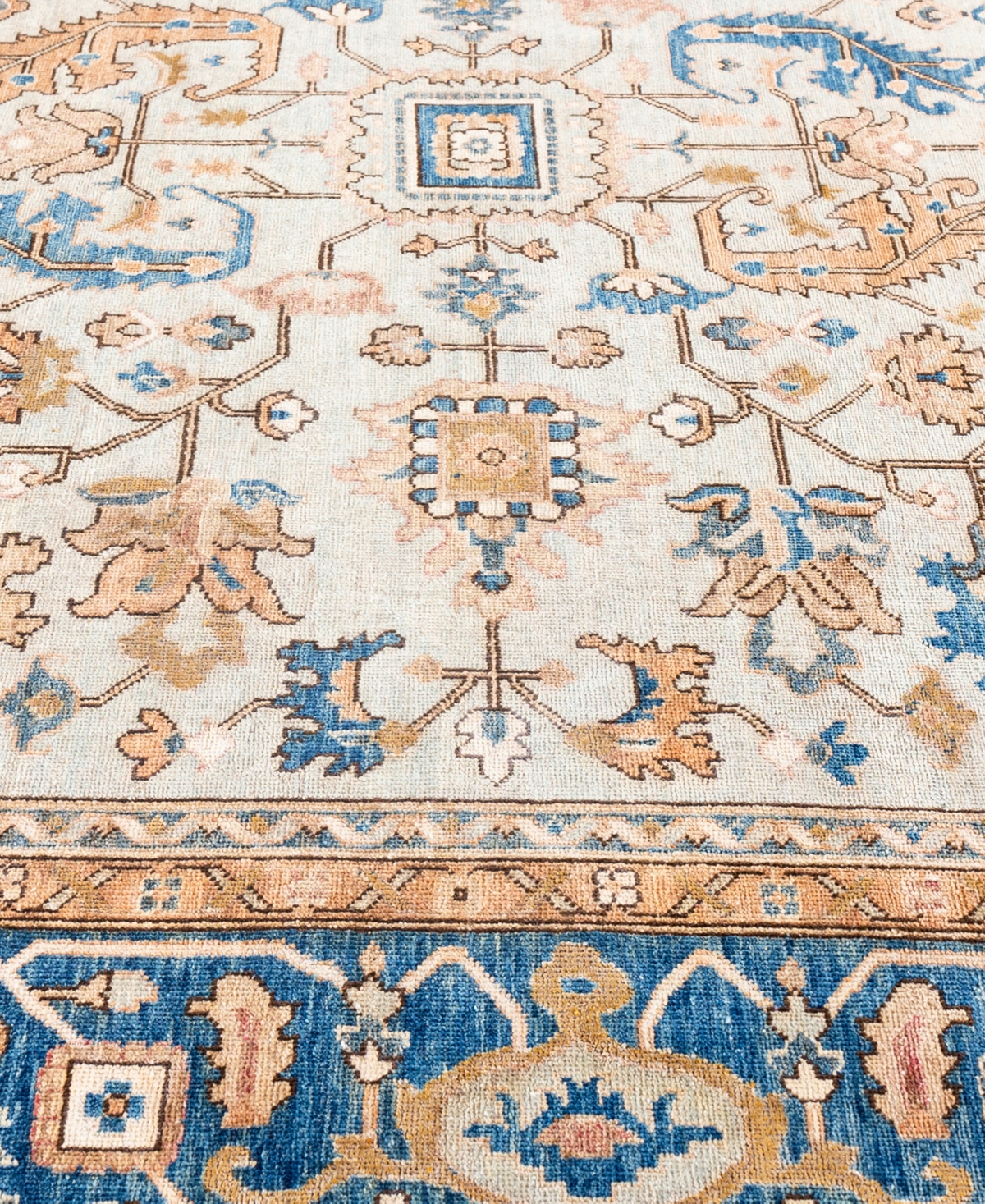 Adorn Hand Woven Rugs Serapi M0103-237 8'1"x9'9" Area Rug In White