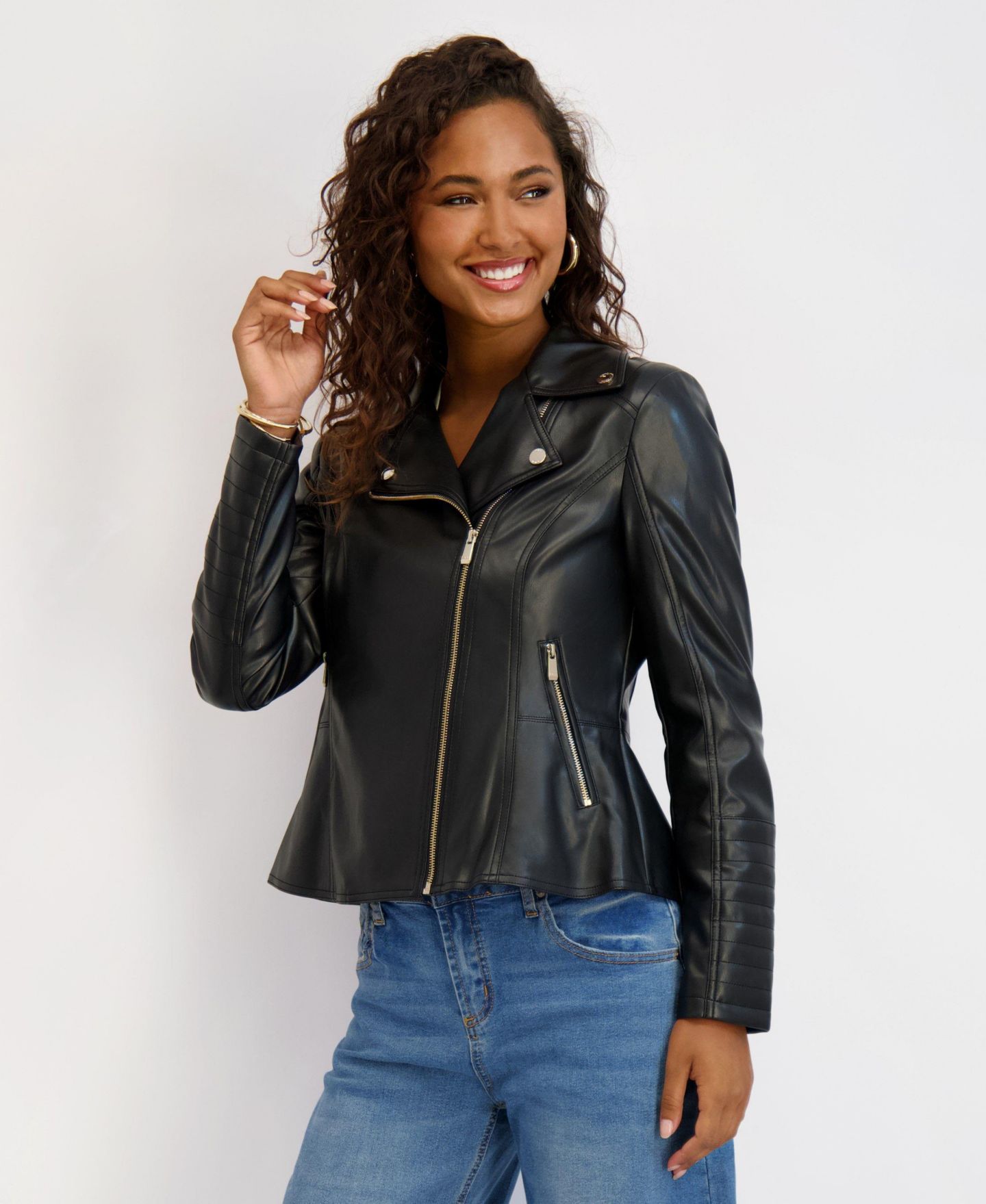 Женская куртка Kensie Faux Leather Moto Jacket With Peplum and Quilted Details, цвет: Чёрный — фото 3