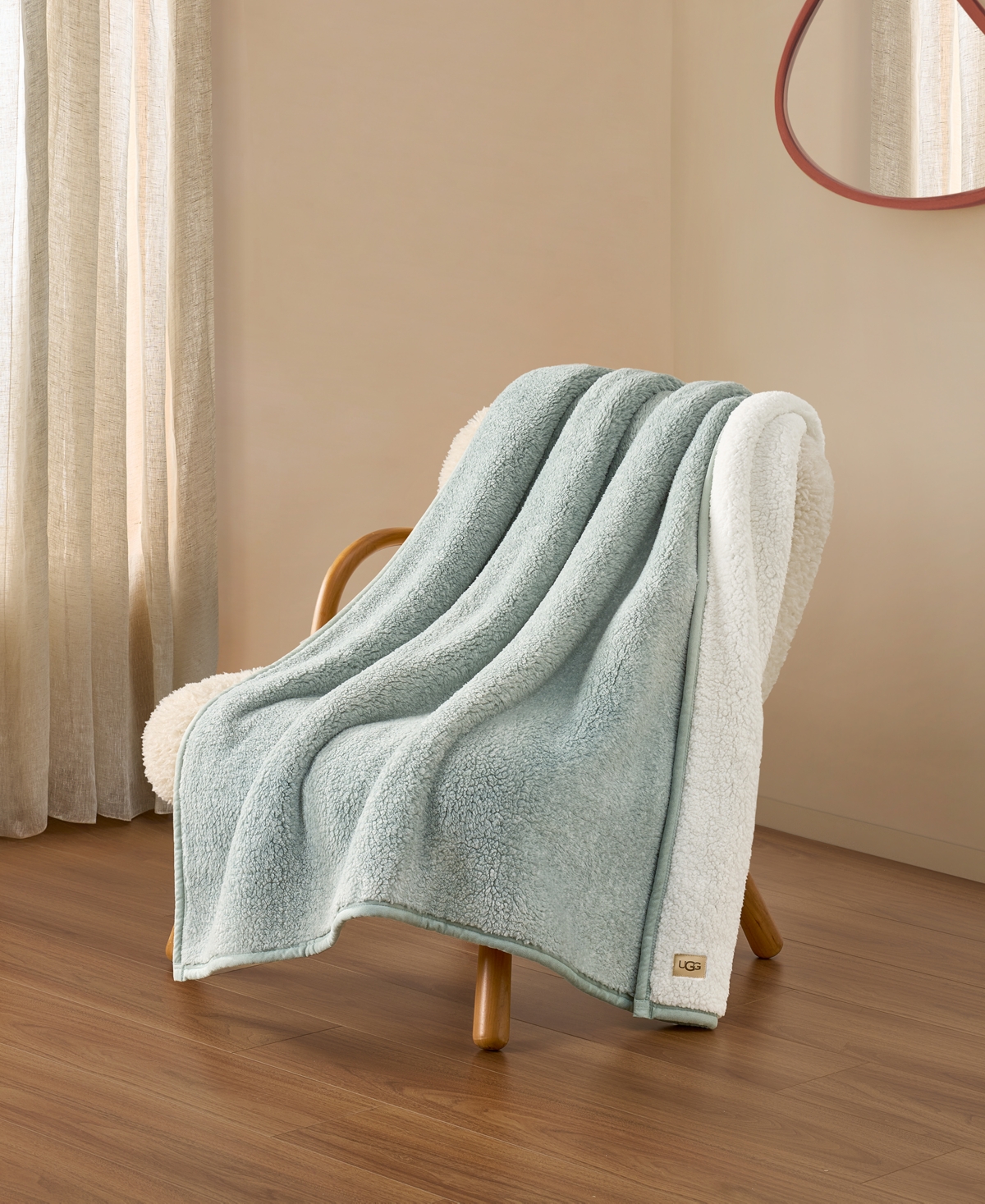 Ugg Classic Fluff Throw, 50" X 70" In Gray