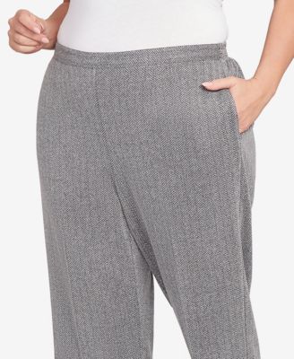 Plus Size Jet Setter Herringbone Knit Short Length Pants