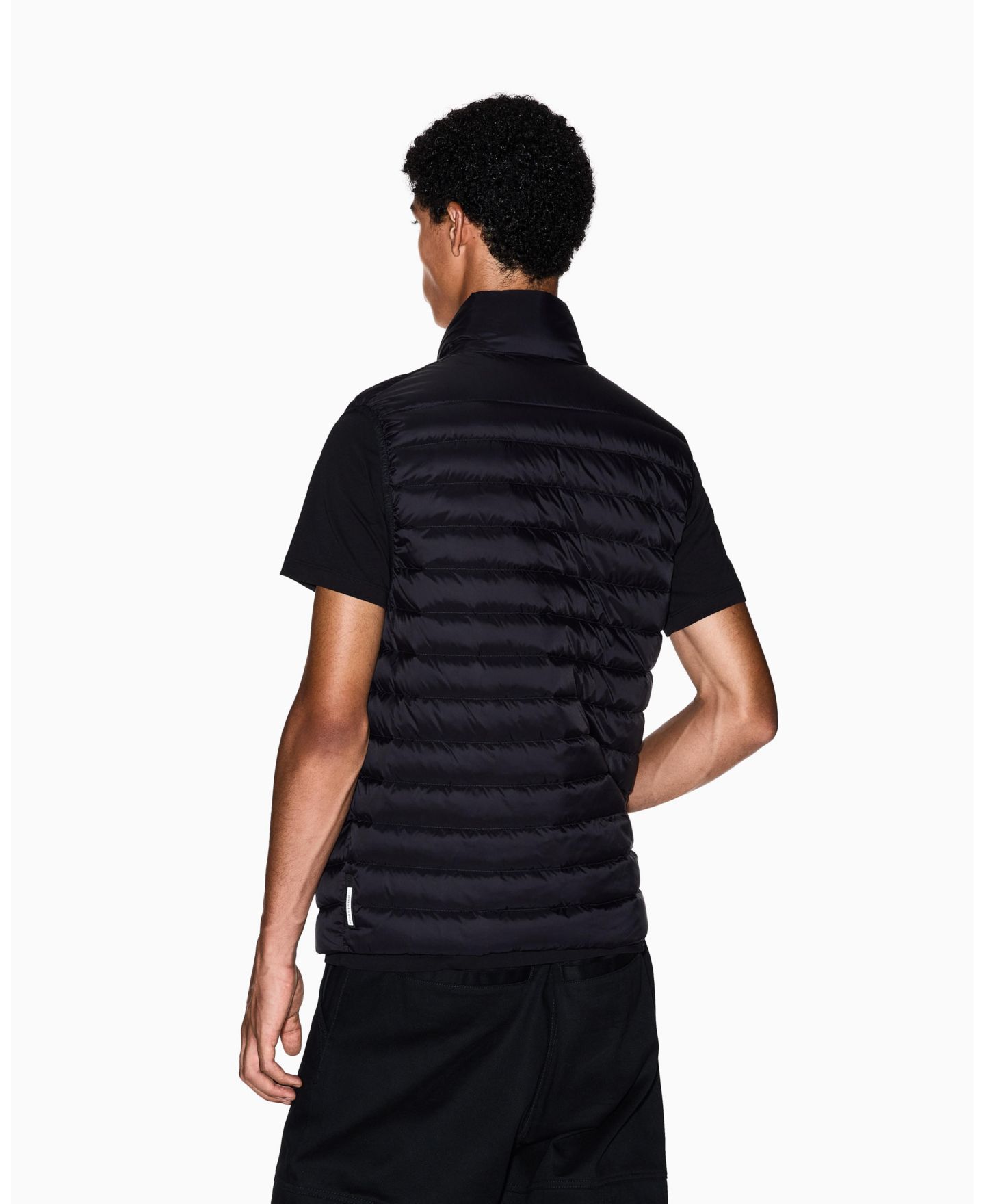 Мужской жилет A|X Armani Exchange Milan NY Down Packable Vest — фото 4