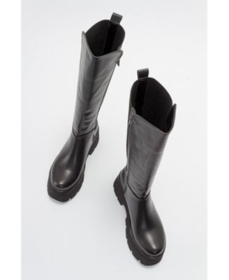 Solo Platform Boot (Women)