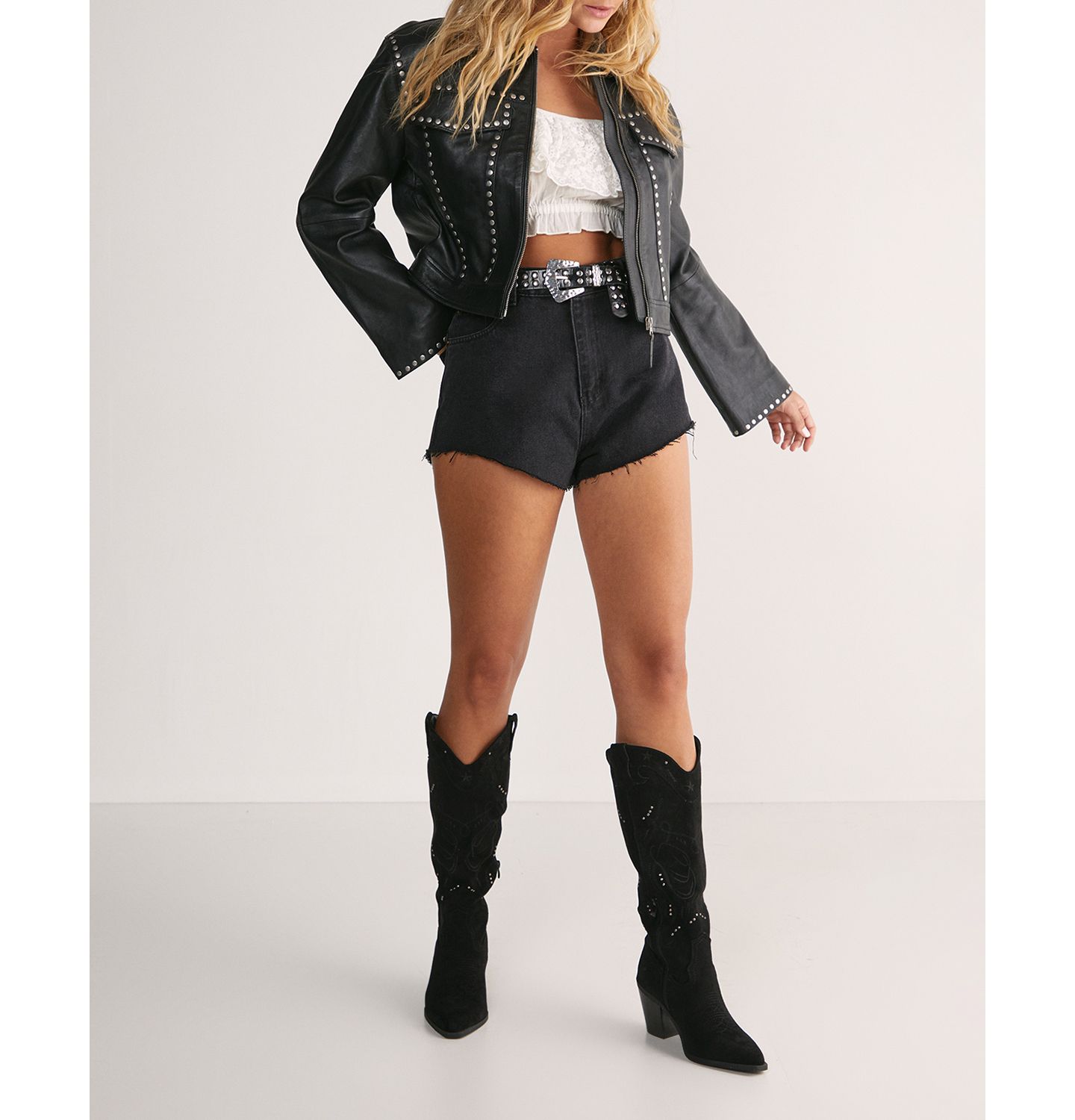 Женская куртка Nasty Gal Leather Studded Cropped Jacket, цвет: Чёрный — фото 8