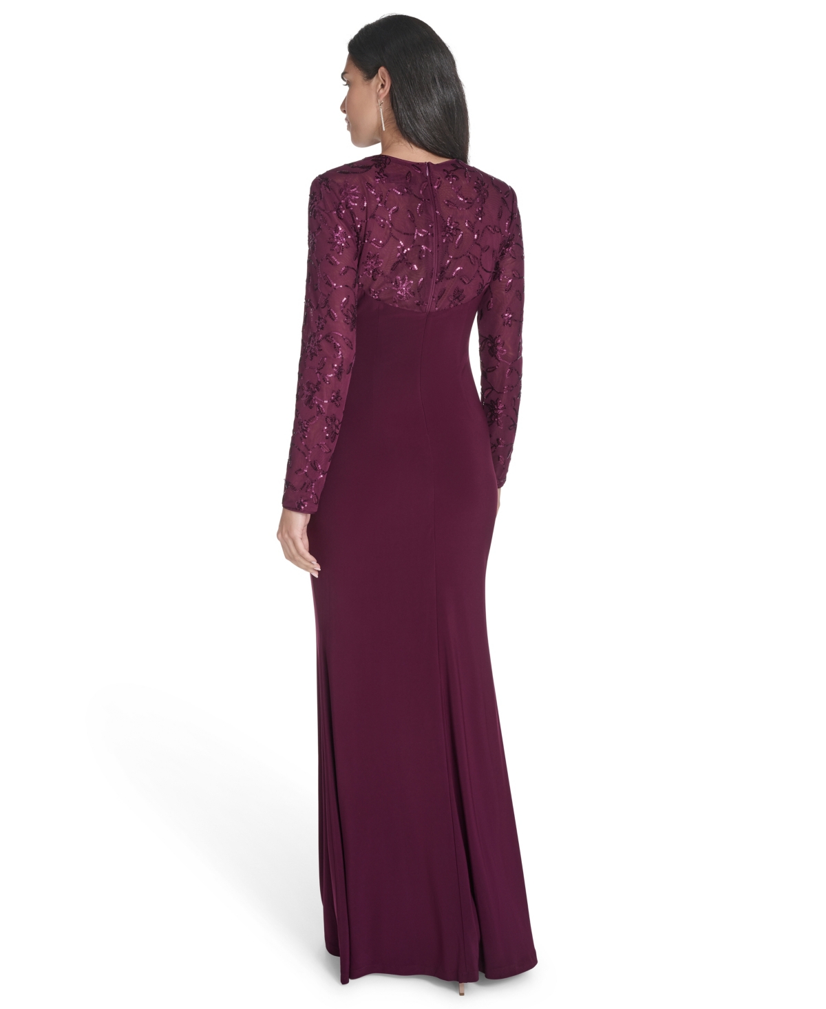 Jessica Howard Petite Raglan Sleeve Gown In Burgundy