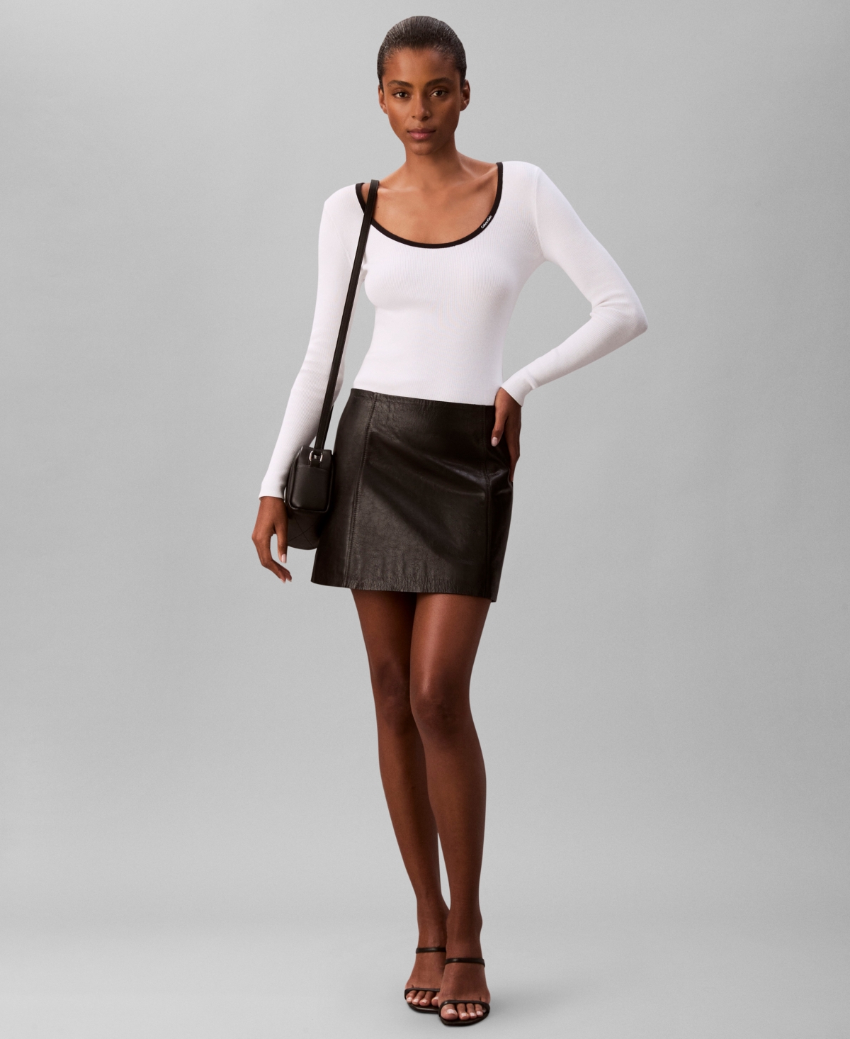 Calvin Klein Jeans Est.1978 Calvin Klein Women's Cotton Blend Classic Scoopneck Sweater