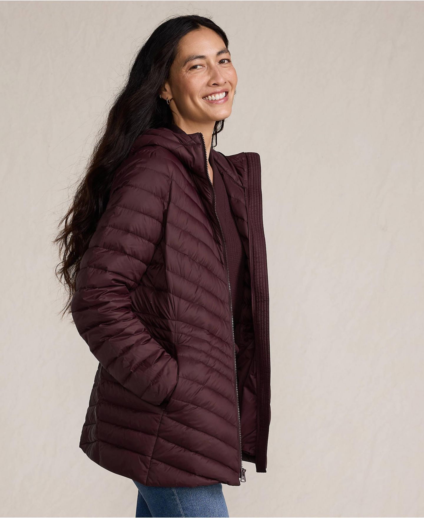 Женская куртка Lands' End Wanderweight Packable Down Long, цвет: Бордовый — фото 4