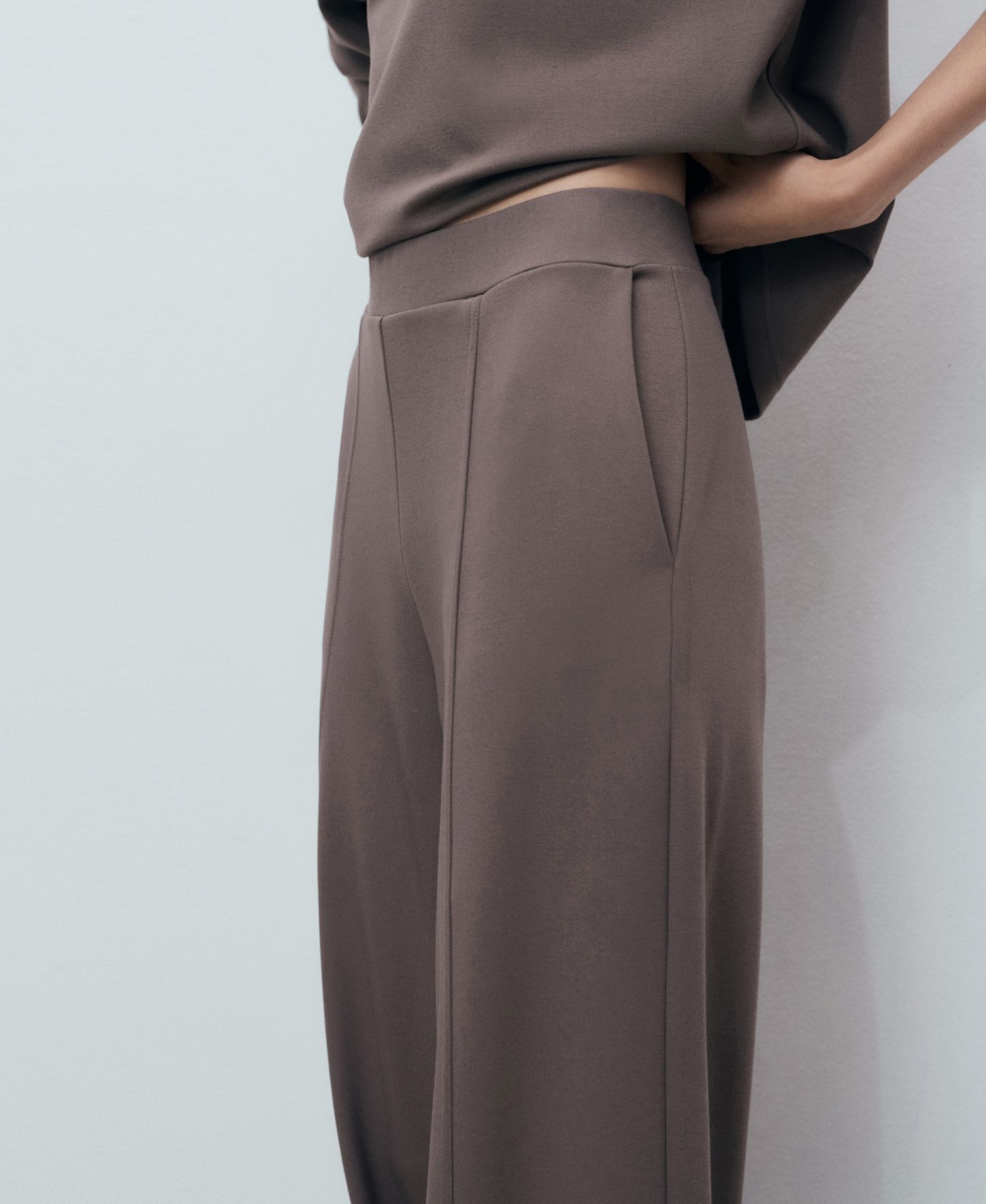 Женские брюки Mango Elastic Waist Jogger, цвет: Средний коричневый — фото 4