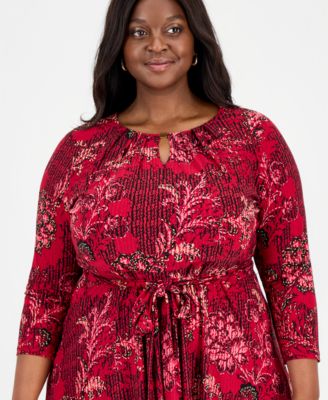 Plus Size Floral 3/4-Sleeve Fit & Flare Dress
