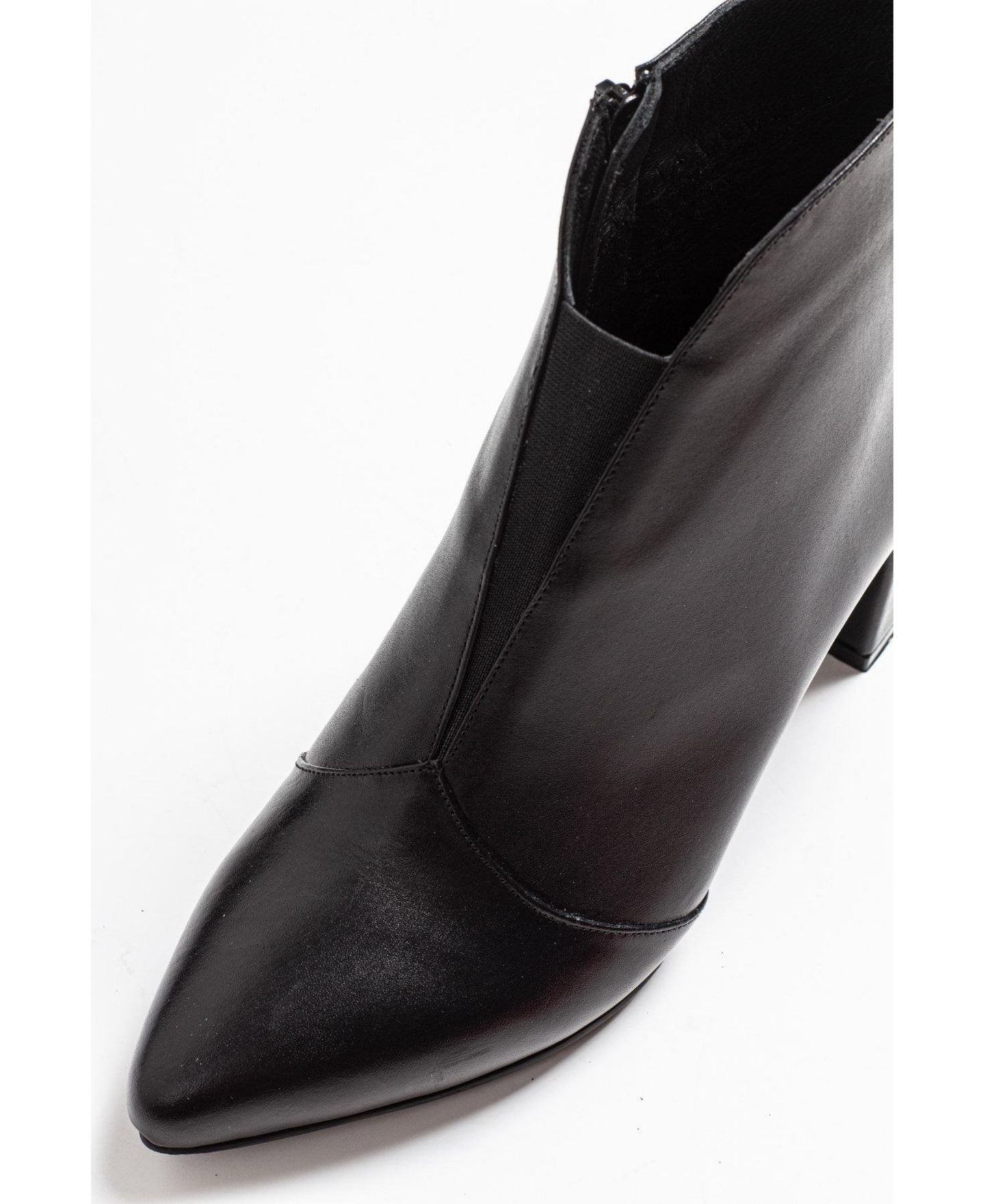 Женские ботинки Forever & Always Shoes Finda Leather Block Heel Boot, цвет: Чёрный кожаный — фото 6