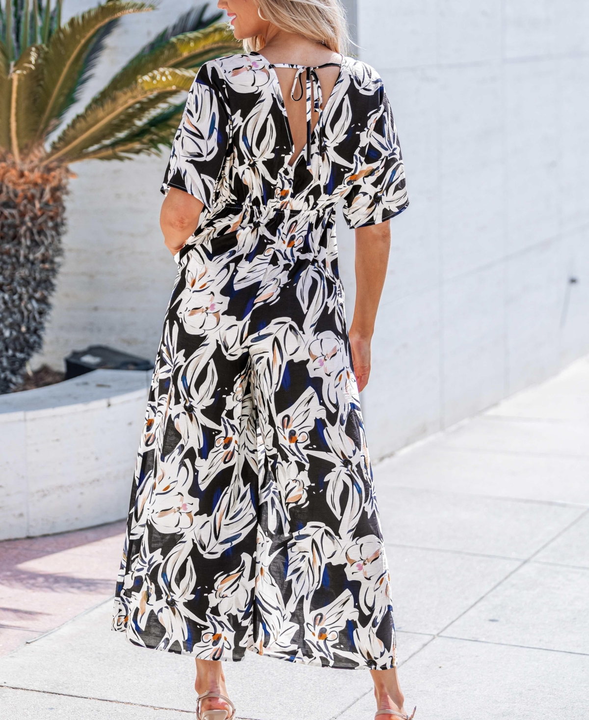 Cupshe Women's Floral Print V-Neck Wide Leg Jumpsuit